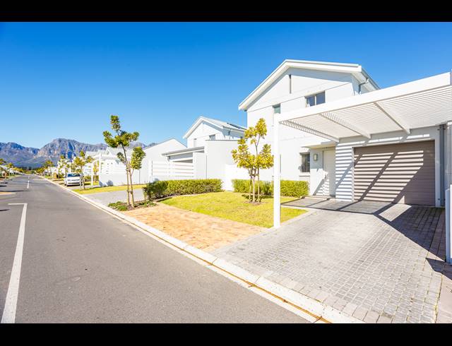 3 BEDROOM HOUSE SOLD IN KLEIN PARYS